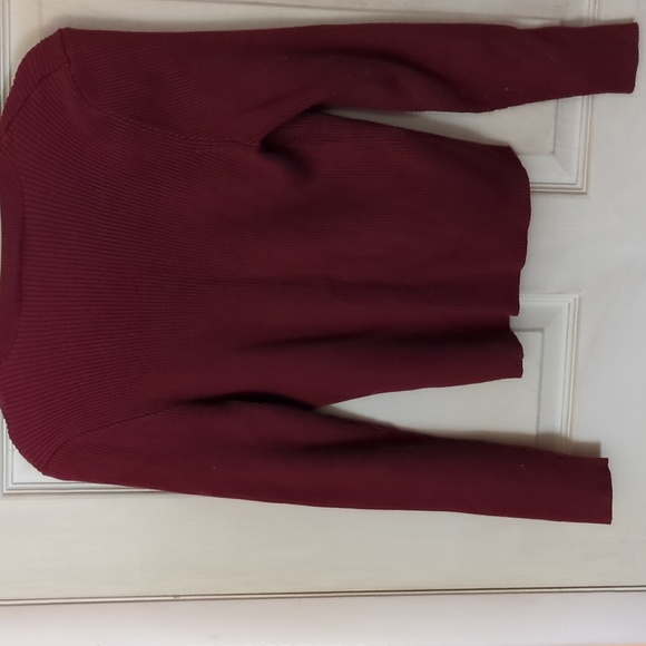 Abercrombie and Fitch XL burgundy scooped neck corset style slim ribbed sweater - Picture 6 of 6